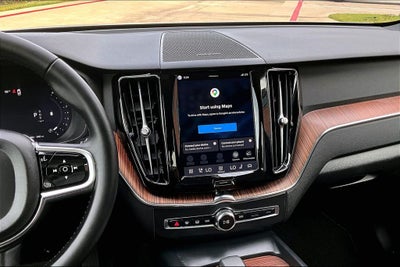 2024 Volvo XC60 B5 Plus Dark Theme