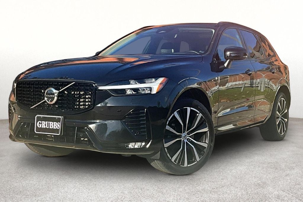 2024 Volvo XC60 B5 Plus Dark Theme