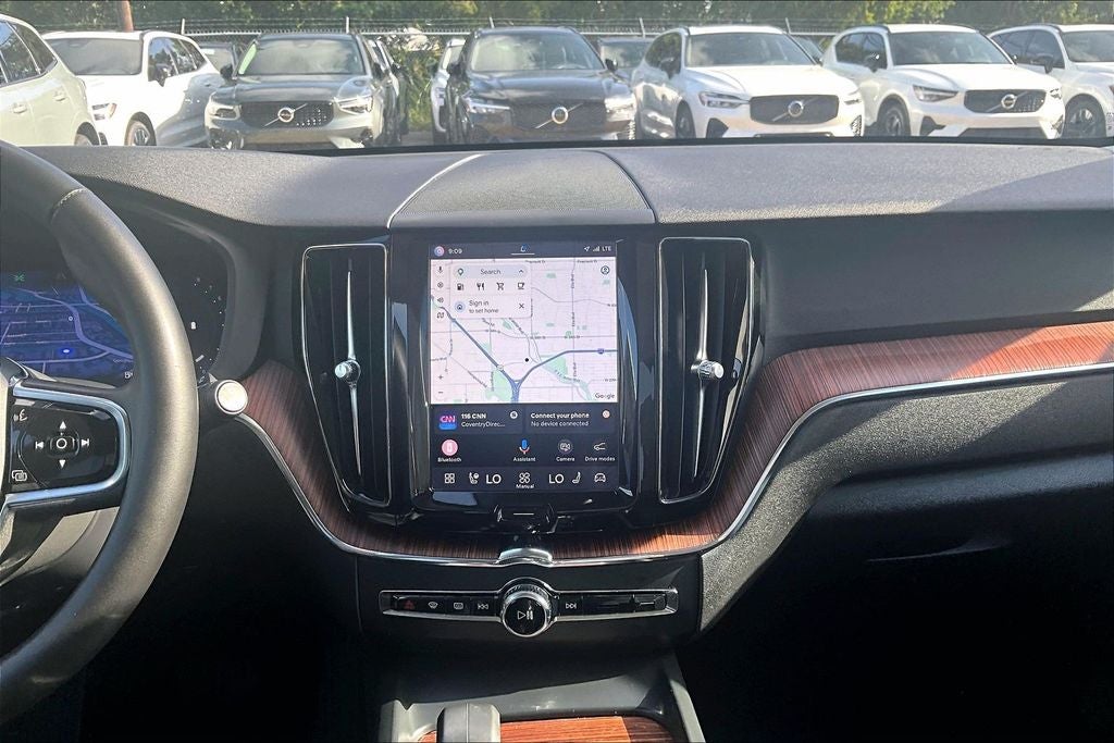 2024 Volvo XC60 B5 Plus Dark Theme