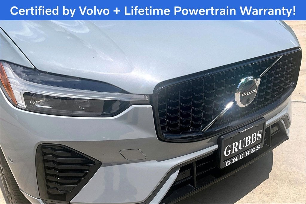2024 Volvo XC60 B5 Plus Dark Theme