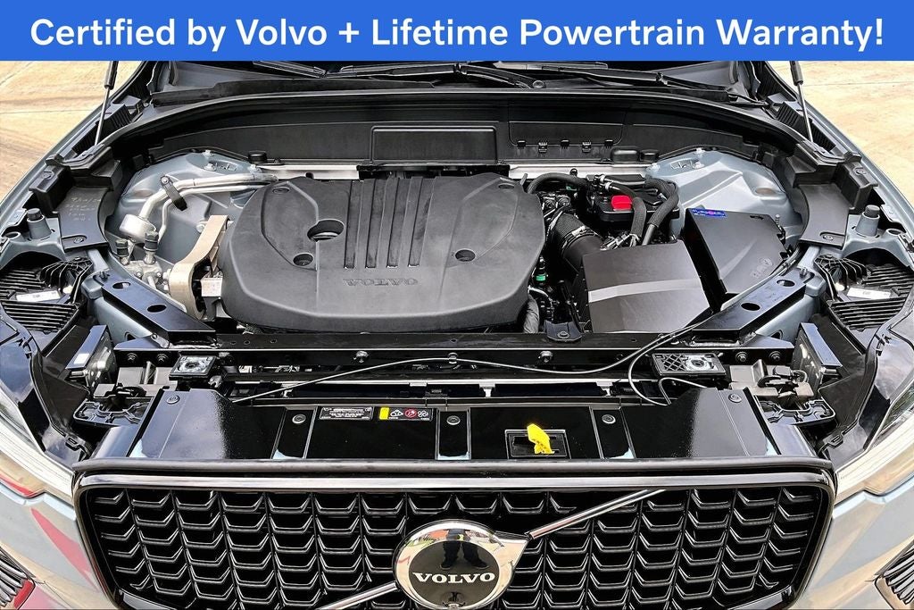 2024 Volvo XC60 B5 Plus Dark Theme