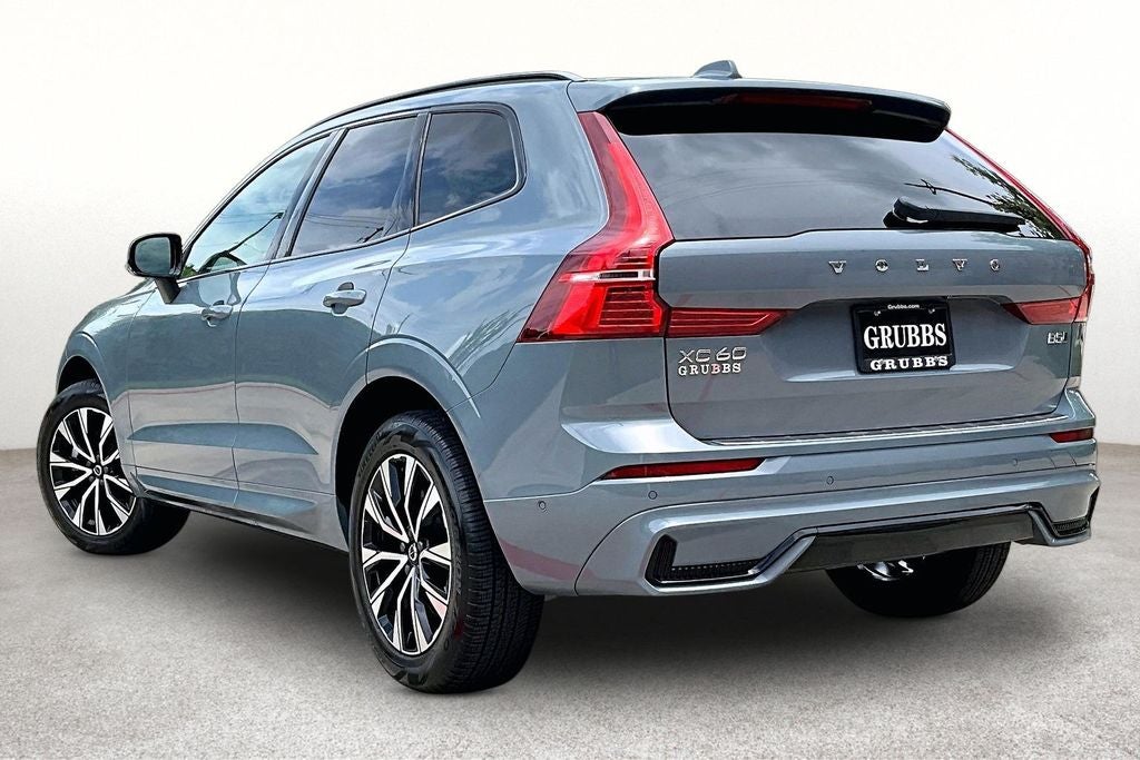 2024 Volvo XC60 B5 Plus Dark Theme