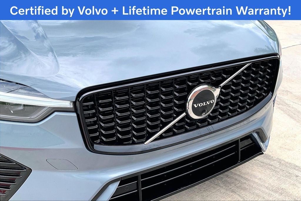 2024 Volvo XC60 B5 Plus Dark Theme