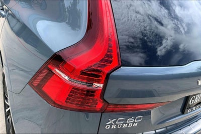 2024 Volvo XC60 B5 Plus Dark Theme