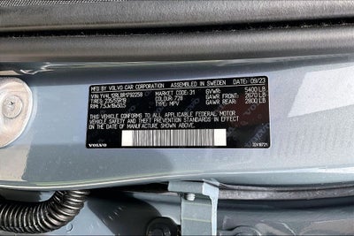 2024 Volvo XC60 B5 Plus Dark Theme