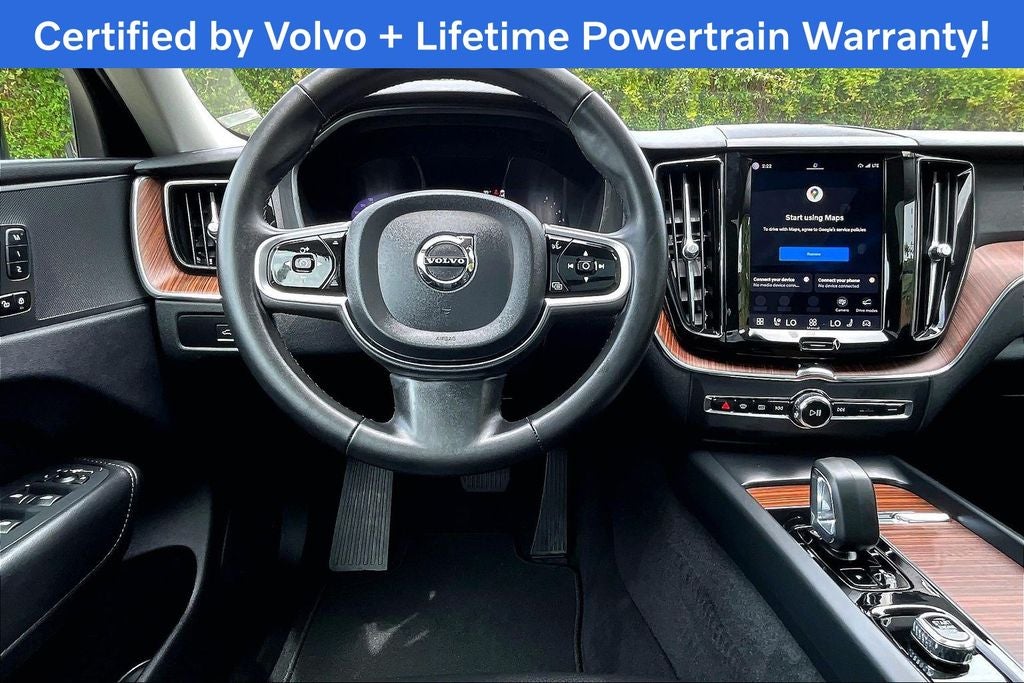 2024 Volvo XC60 B5 Plus Dark Theme