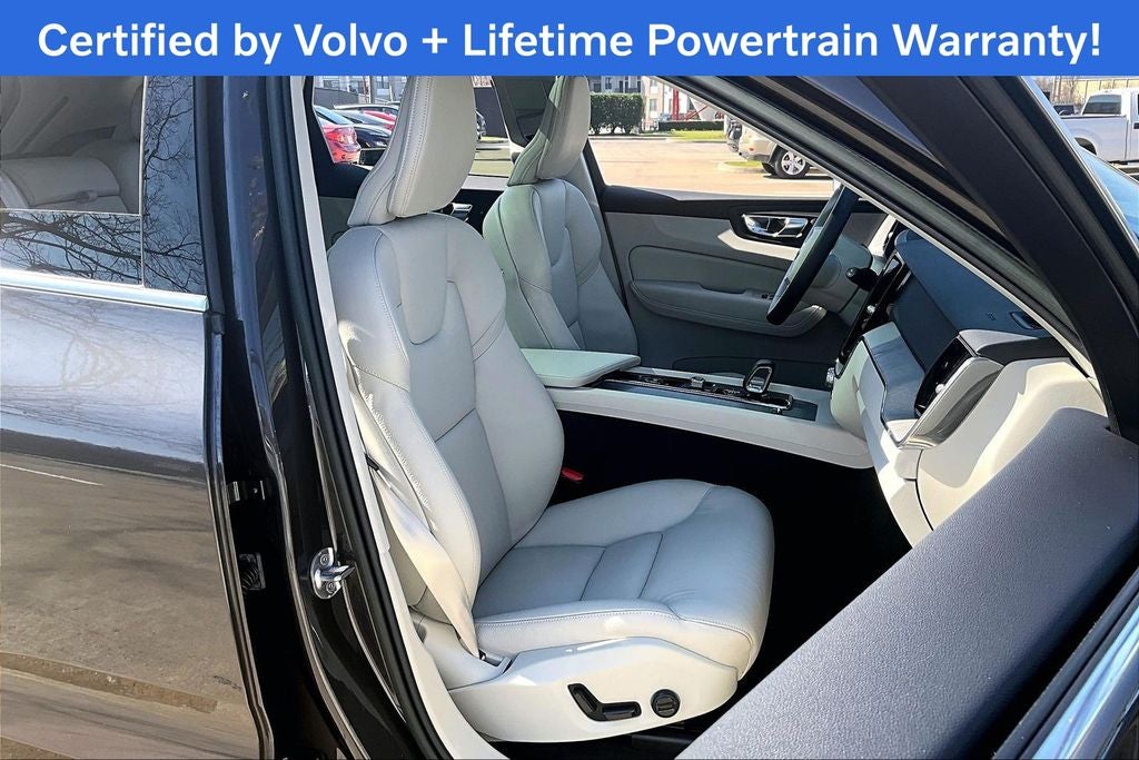 2023 Volvo XC60 B5 Plus Bright Theme
