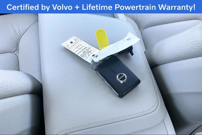 2023 Volvo XC60 B5 Plus Bright Theme