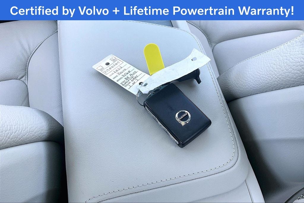 2023 Volvo XC60 B5 Plus Bright Theme