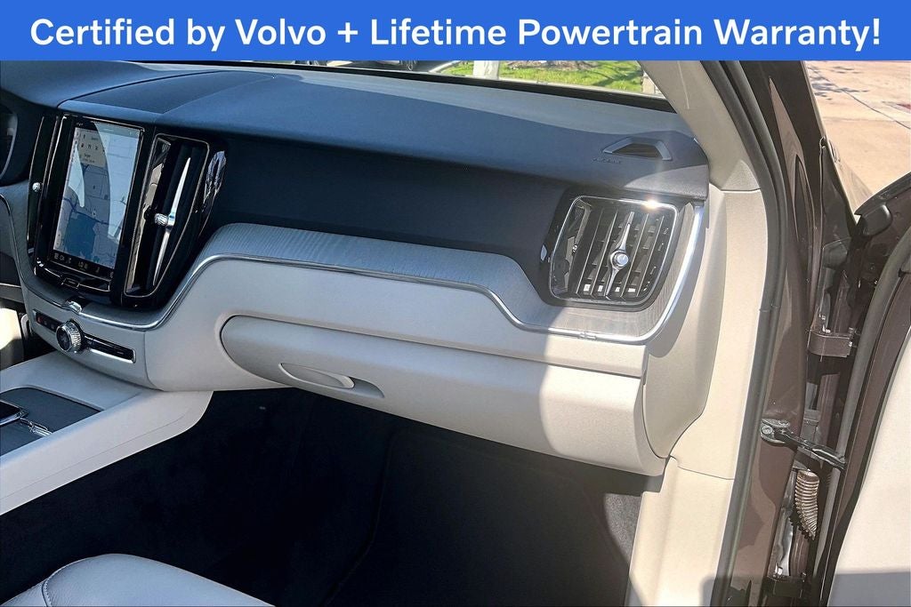 2023 Volvo XC60 B5 Plus Bright Theme