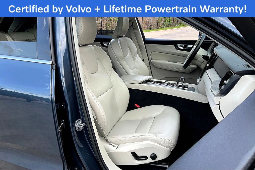 2023 Volvo XC60 B5 Plus Bright Theme