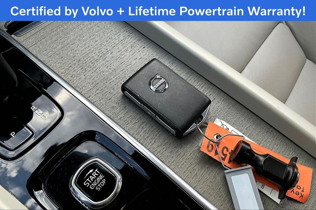 2023 Volvo XC60 B5 Plus Bright Theme