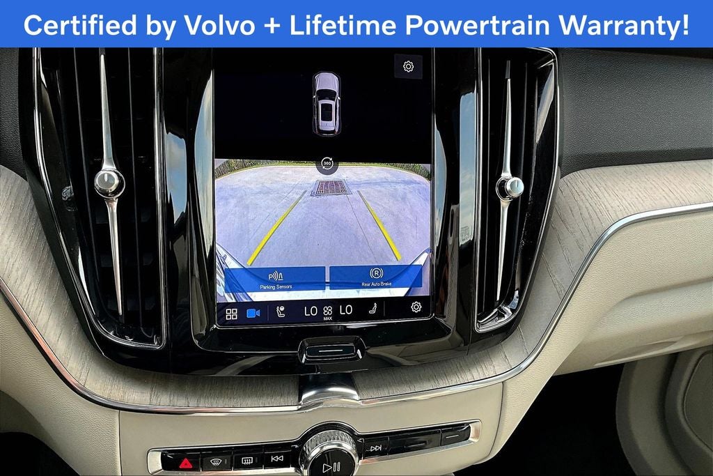 2023 Volvo XC60 B5 Plus Bright Theme