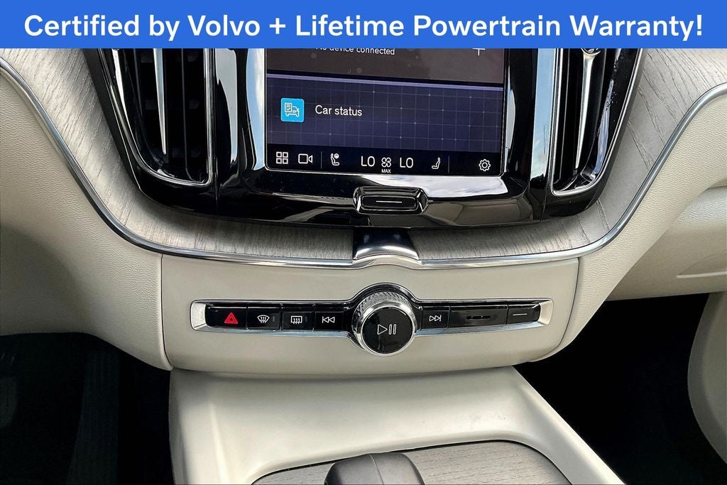 2023 Volvo XC60 B5 Plus Bright Theme