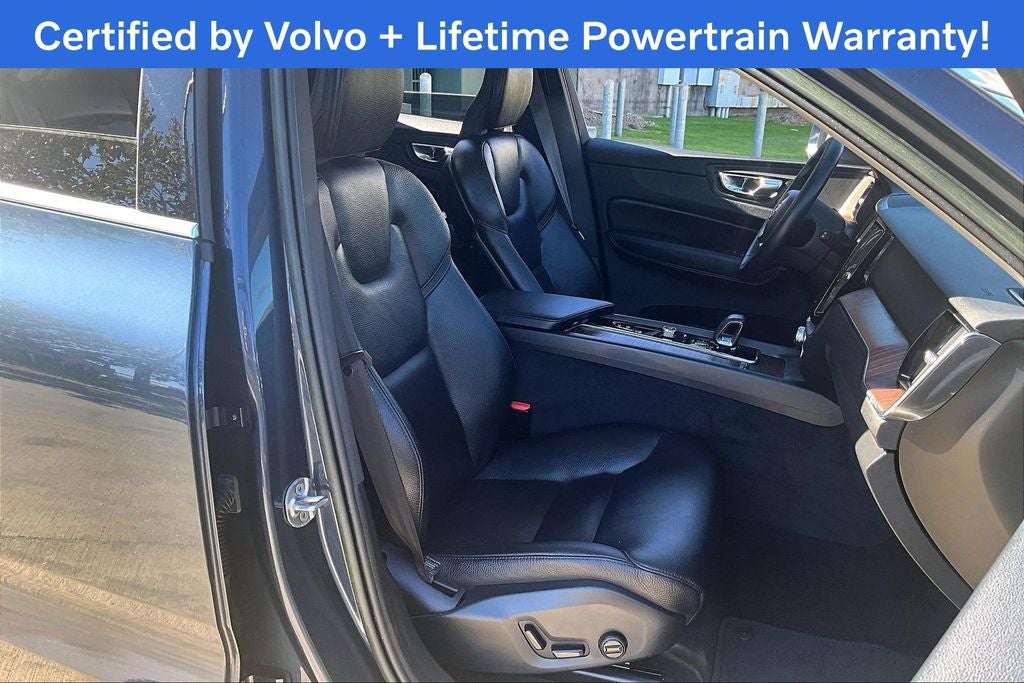 2023 Volvo XC60 B5 Plus Bright Theme