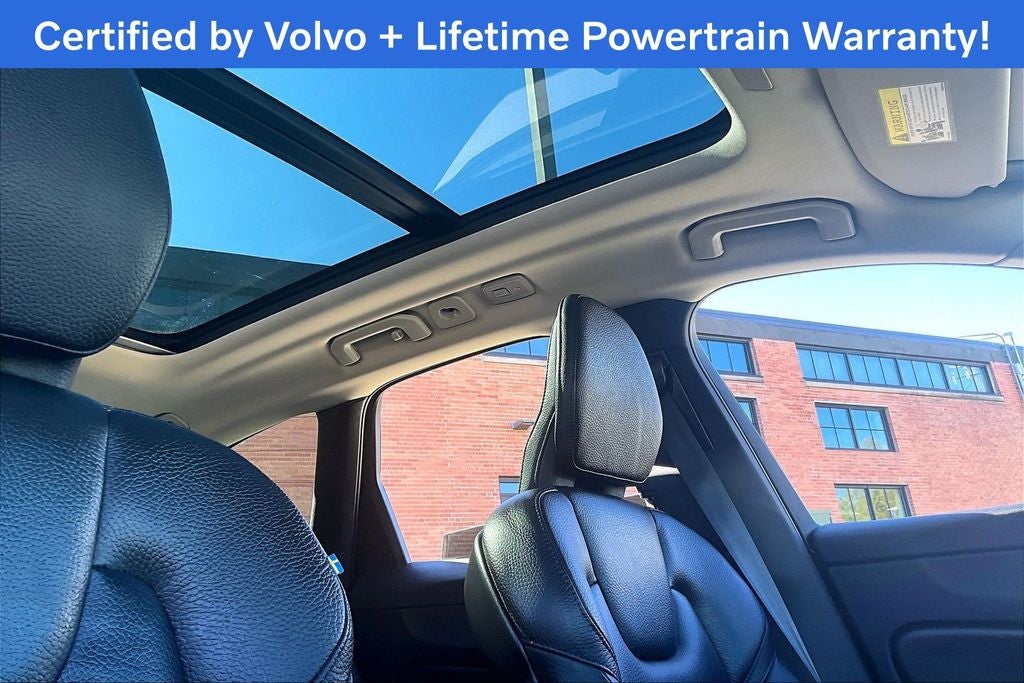 2023 Volvo XC60 B5 Plus Bright Theme