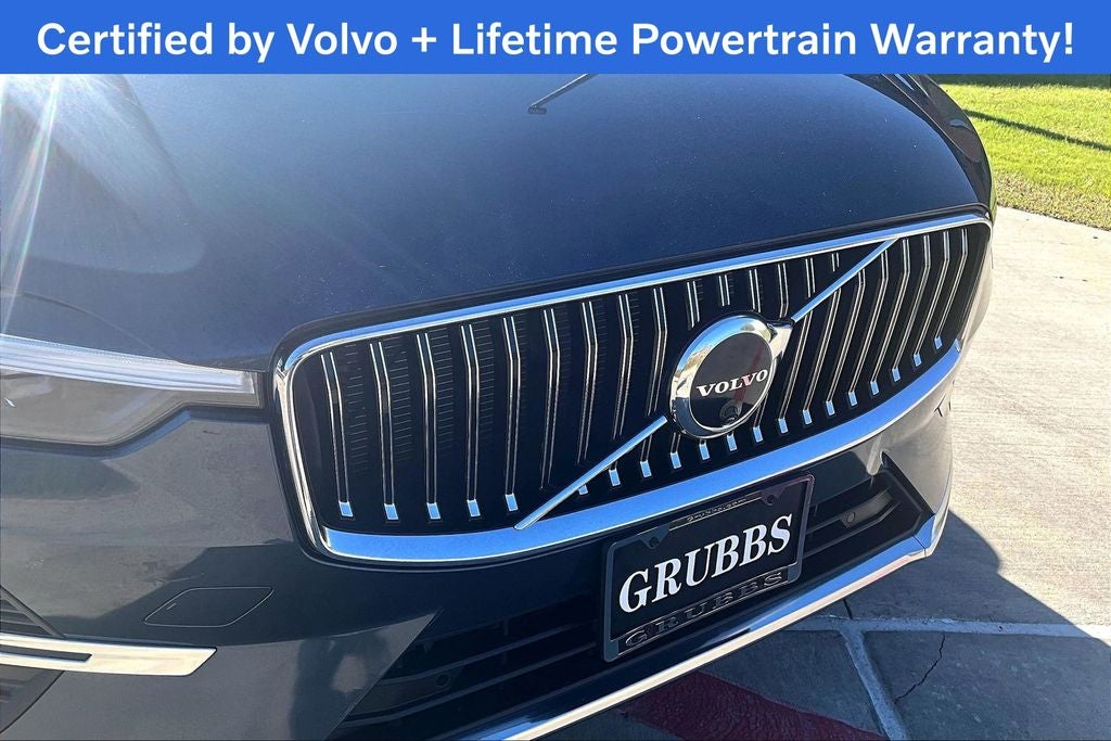 2023 Volvo XC60 B5 Plus Bright Theme