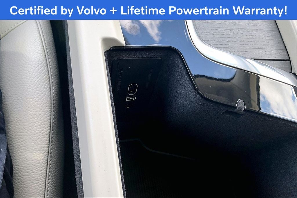 2023 Volvo XC60 B5 Plus Bright Theme