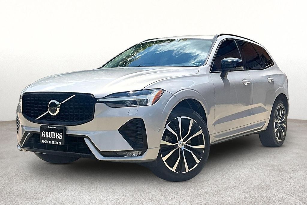 2023 Volvo XC60 B5 Plus Dark Theme