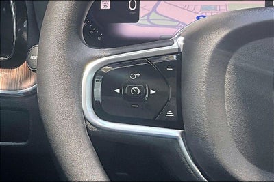 2023 Volvo XC60 B5 Plus Dark Theme