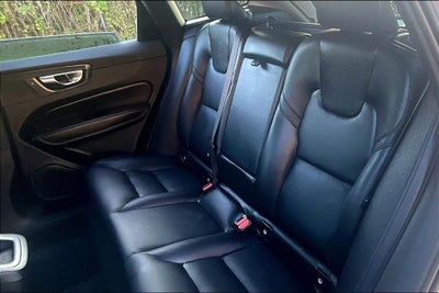 2023 Volvo XC60 B5 Plus Dark Theme