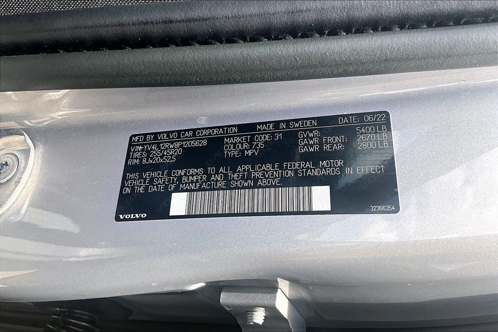 2023 Volvo XC60 B5 Plus Dark Theme