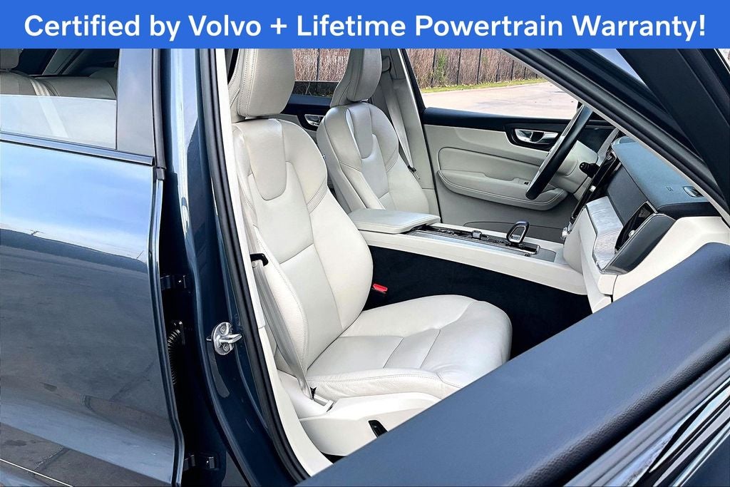 2023 Volvo XC60 B5 Plus Dark Theme