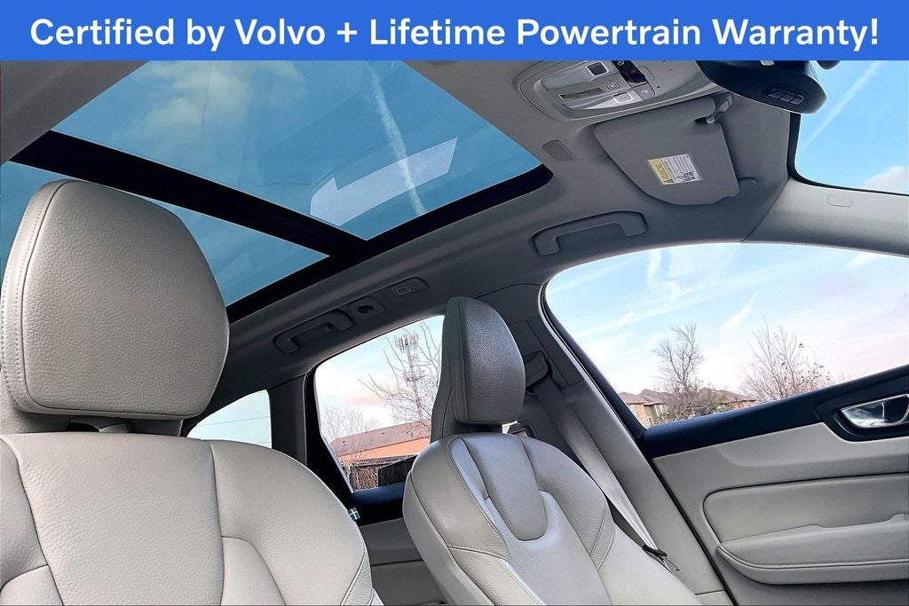 2023 Volvo XC60 B5 Plus Dark Theme