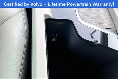 2023 Volvo XC60 B5 Plus Dark Theme