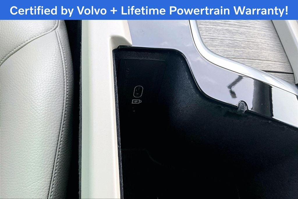 2023 Volvo XC60 B5 Plus Dark Theme