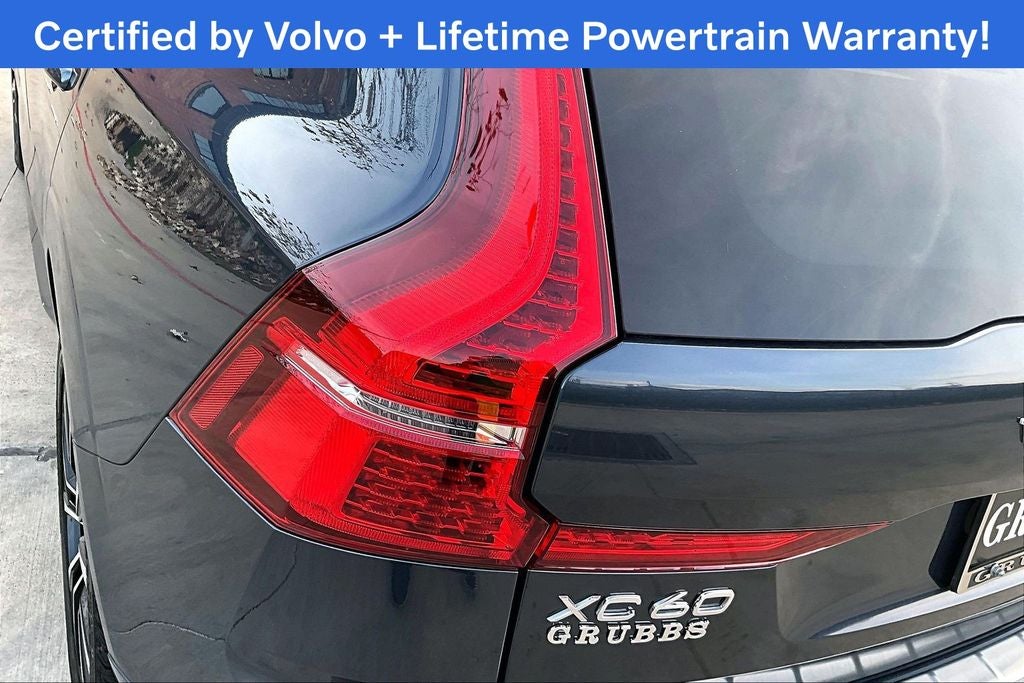 2023 Volvo XC60 B5 Plus Dark Theme