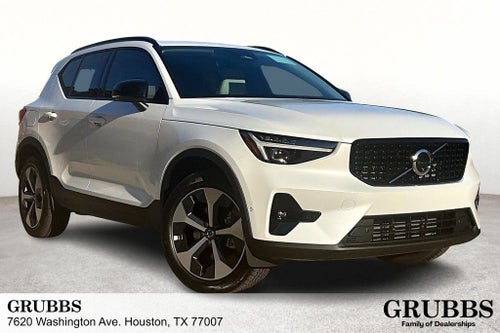 2026 Volvo XC40 B5 Plus