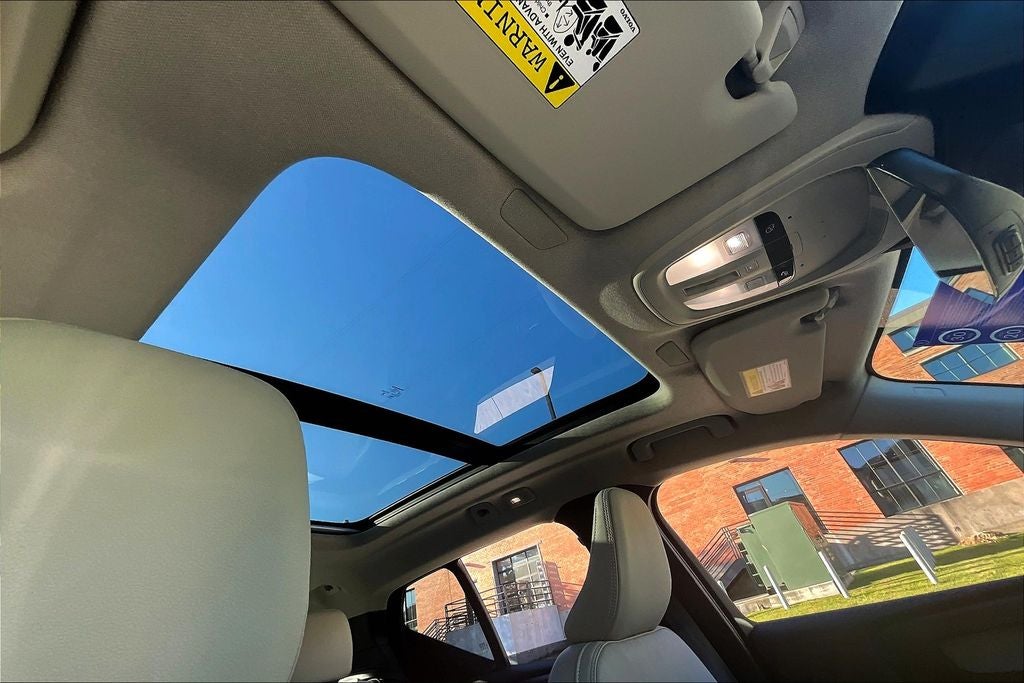 2026 Volvo XC40 B5 Plus