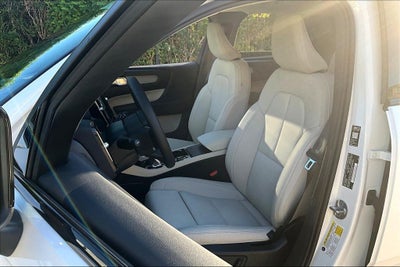 2026 Volvo XC40 B5 Plus