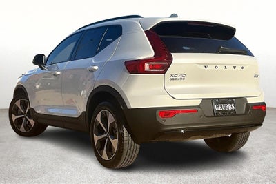 2026 Volvo XC40 B5 Plus