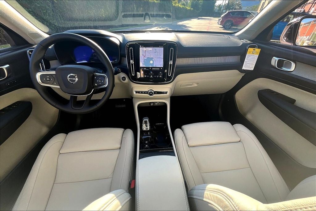 2026 Volvo XC40 B5 Plus