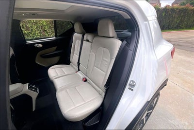 2026 Volvo XC40 B5 Plus