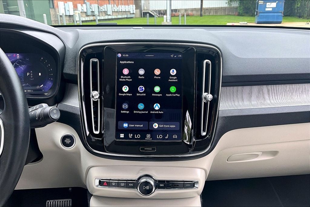 2026 Volvo XC40 B5 Plus
