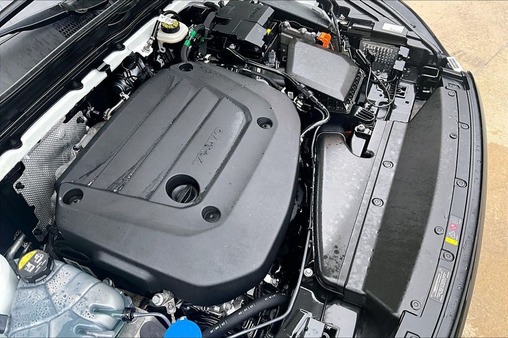 2026 Volvo XC40 B5 Plus