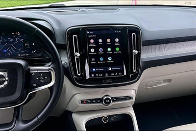 2026 Volvo XC40 B5 Plus
