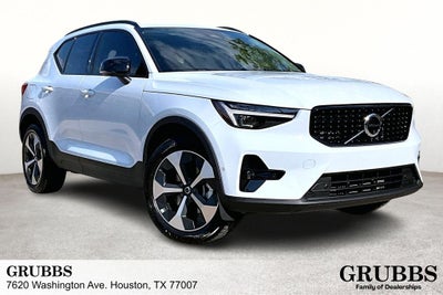 2026 Volvo XC40 B5 Plus