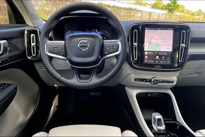 2026 Volvo XC40 B5 Plus