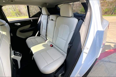 2026 Volvo XC40 B5 Plus