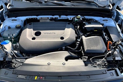 2026 Volvo XC40 B5 Plus