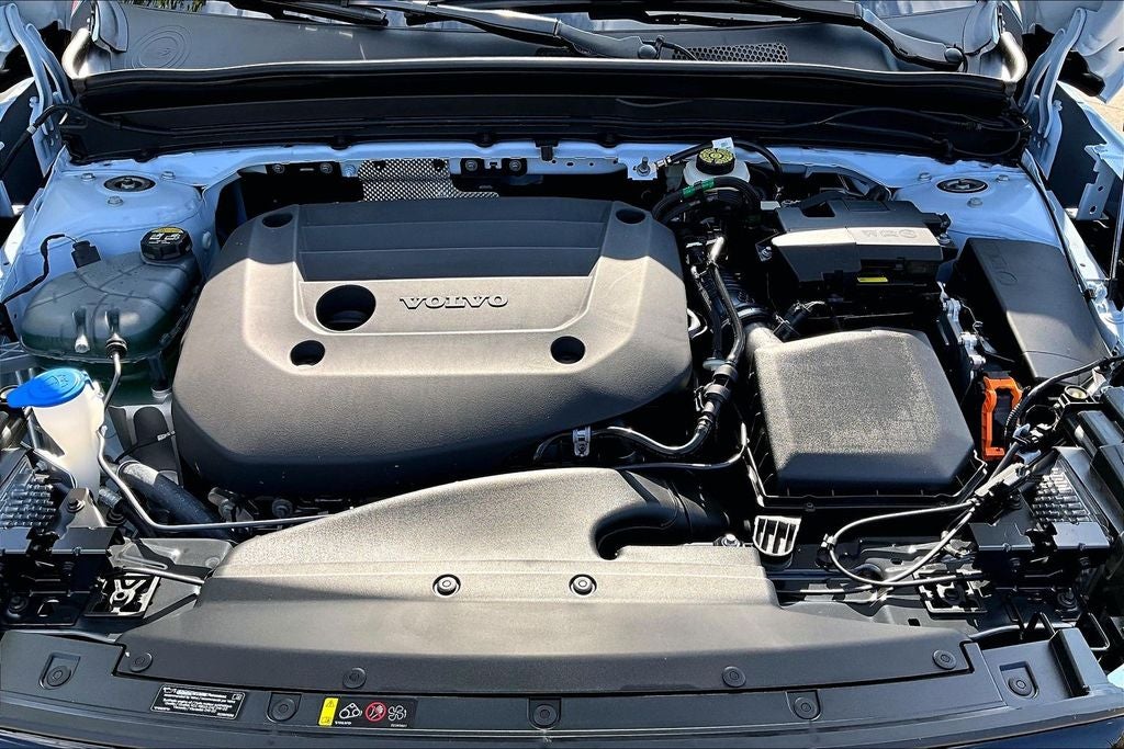 2026 Volvo XC40 B5 Plus