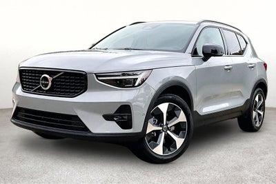 2026 Volvo XC40 B5 Plus