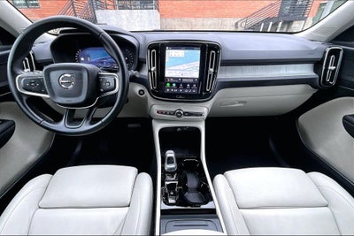 2026 Volvo XC40 B5 Plus