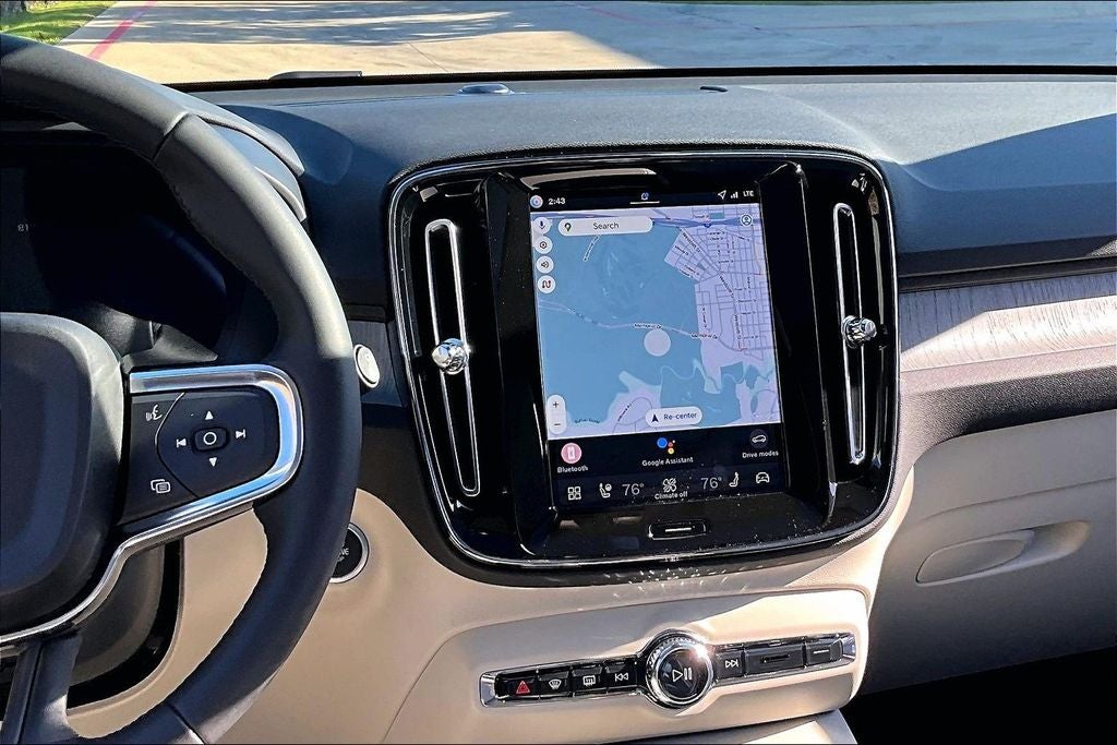 2026 Volvo XC40 B5 Plus