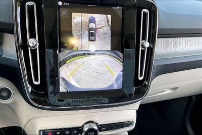 2026 Volvo XC40 B5 Plus