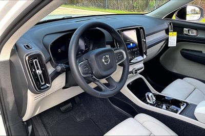 2026 Volvo XC40 B5 Plus